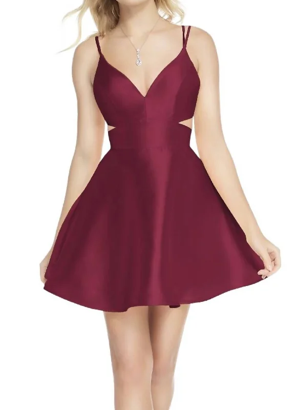 Cutout Waist Short Dress In Wine