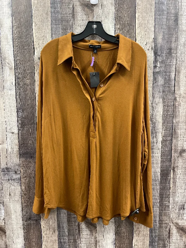 Top Long Sleeve By Cme In Brown, Size: L