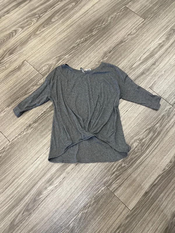 Top Long Sleeve By Massini In Grey, Size: M